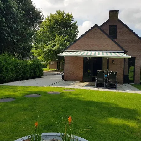 Holiday home Vakantiewoning Maas En Waal 106 Ewijk