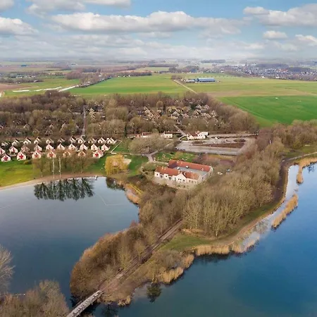 Holiday home Vakantiewoning Maas En Waal 106 *